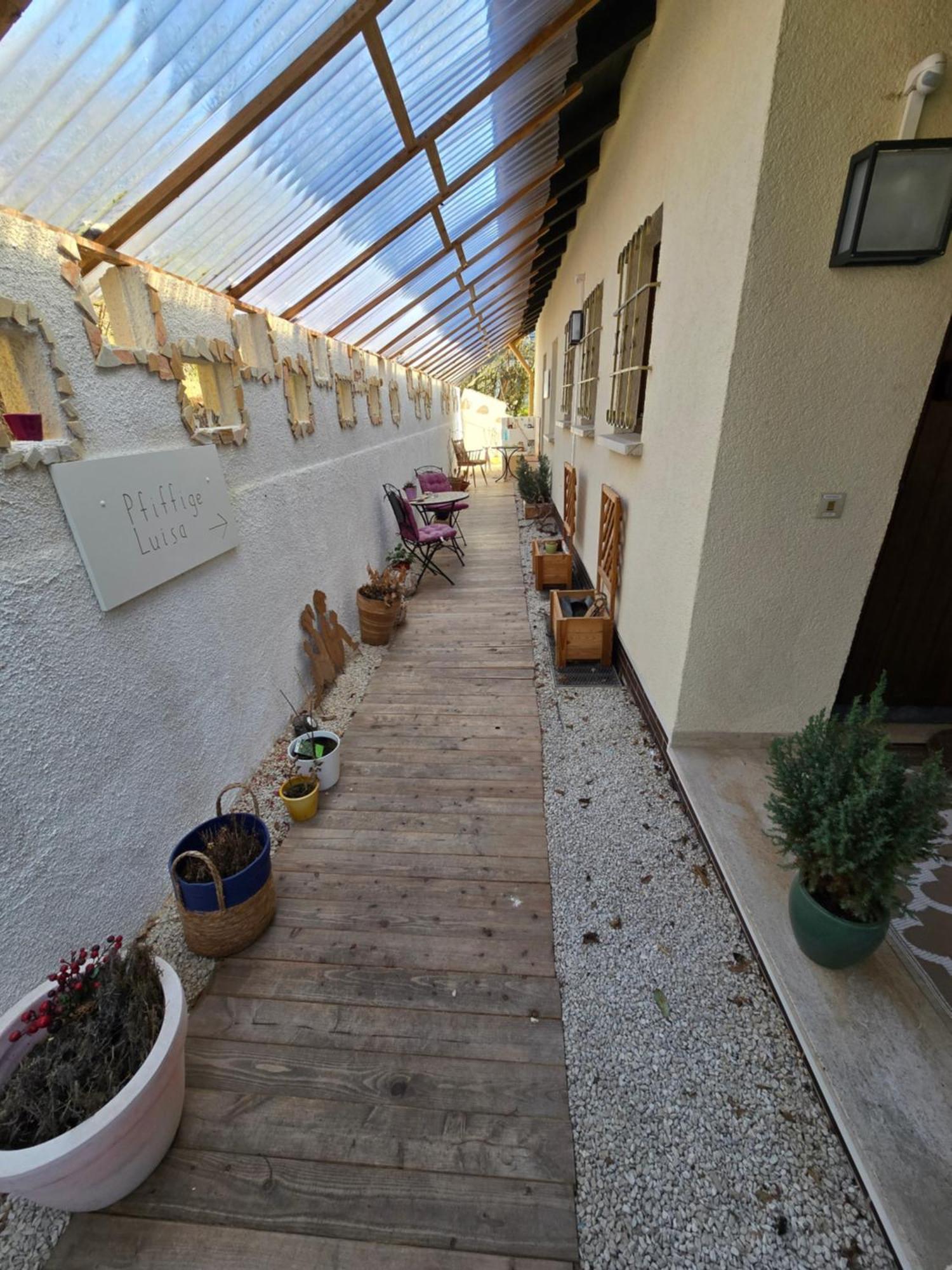 Marburg Apartment Pfiffige Luisa In Ruhiger Waldrandlage Mit Balkon Und Wintergarten Экстерьер фото